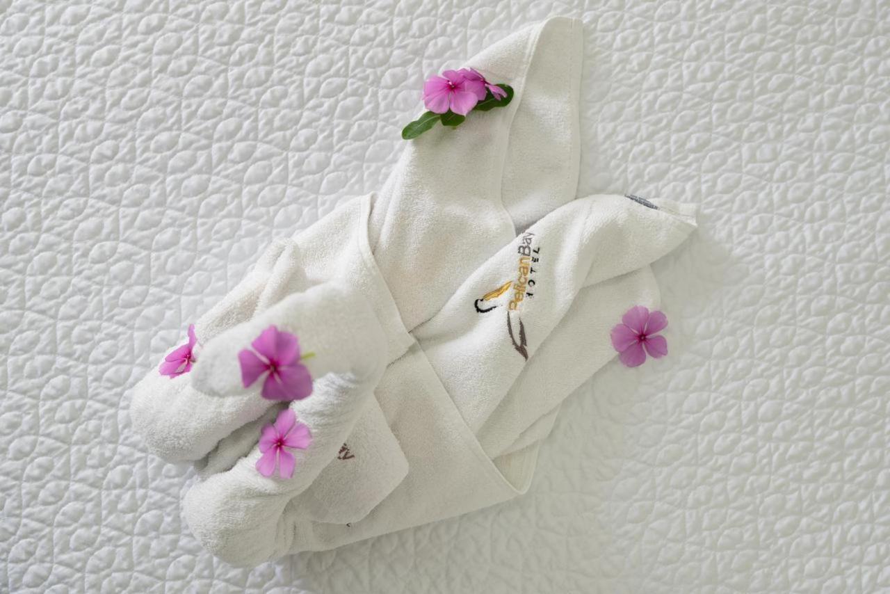 Hotel Pelican Bay 푸에르토아요라 외부 사진