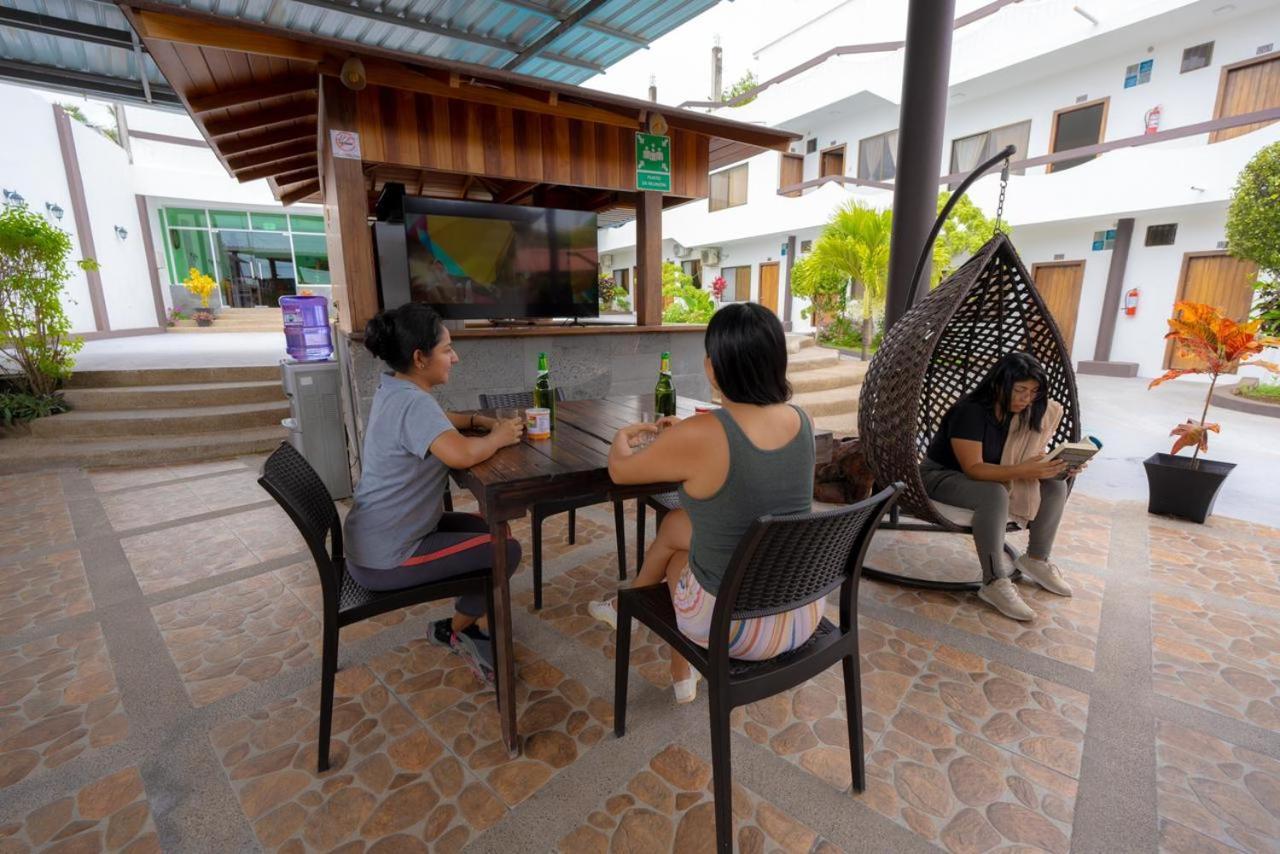 Hotel Pelican Bay 푸에르토아요라 외부 사진