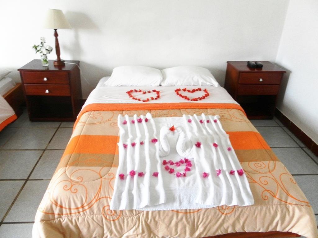 Hotel Pelican Bay 푸에르토아요라 외부 사진