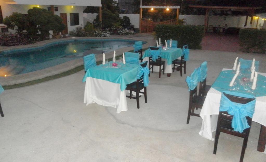 Hotel Pelican Bay 푸에르토아요라 외부 사진