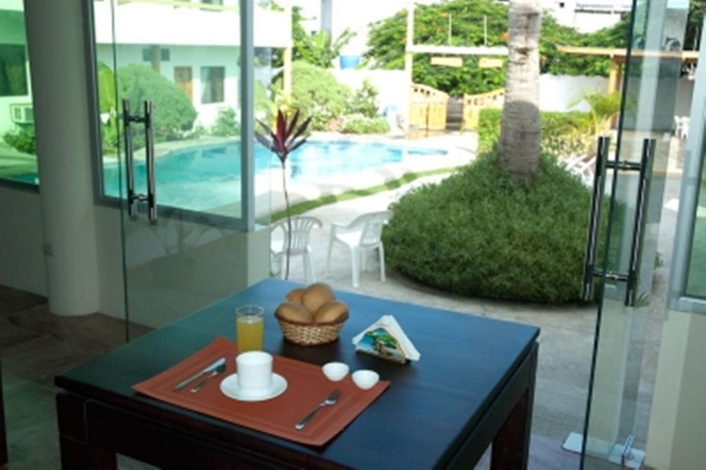 Hotel Pelican Bay 푸에르토아요라 외부 사진